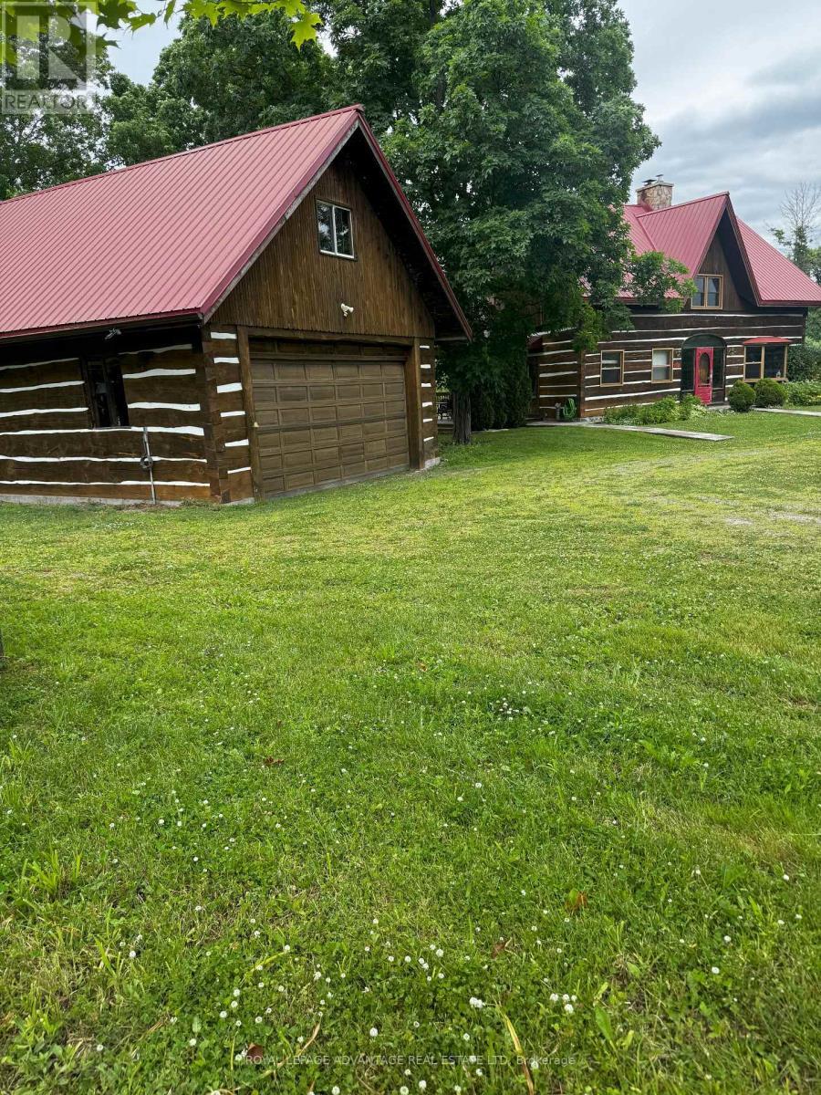 












627 LAKE STREET

,
Rideau Lakes,




Ontario
K0G1G0

