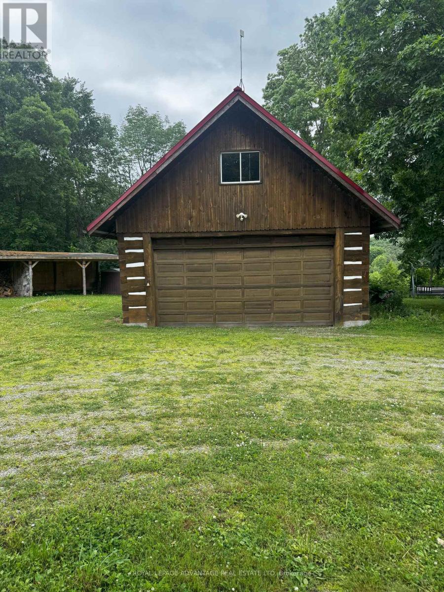 












627 LAKE STREET

,
Rideau Lakes,




Ontario
K0G1G0

