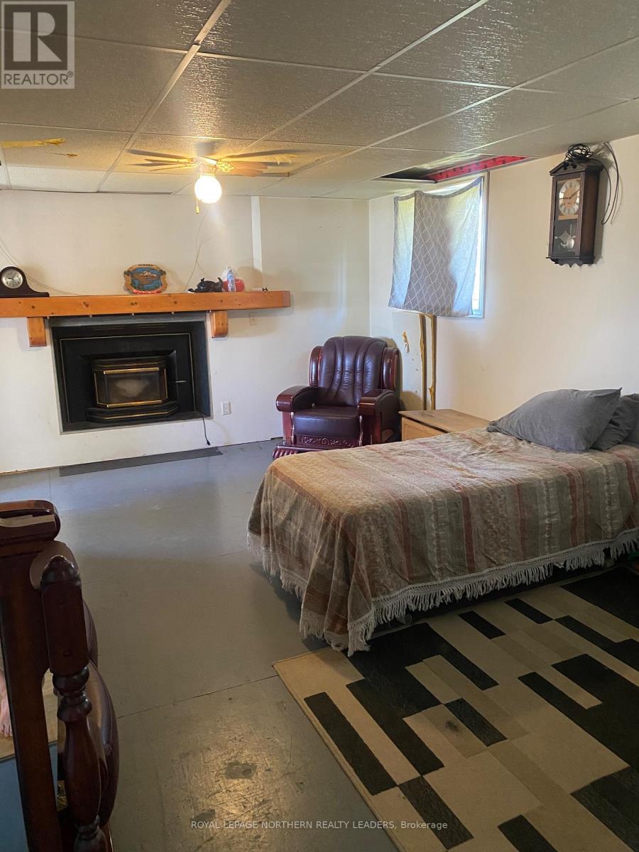 












211 11 HIGHWAY

,
Fauquier-Strickland,




Ontario
P0L1G0


