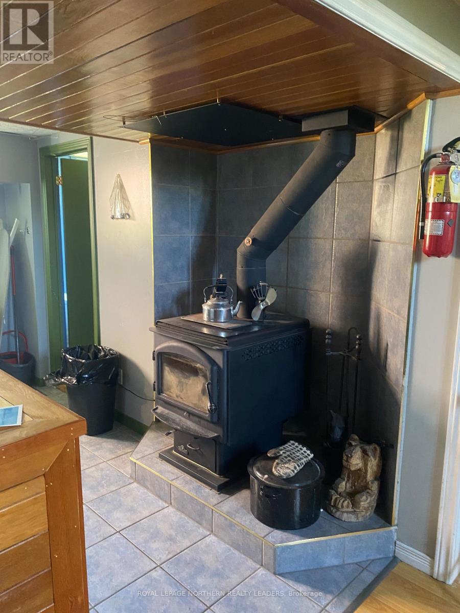 












211 11 HIGHWAY

,
Fauquier-Strickland,




Ontario
P0L1G0

