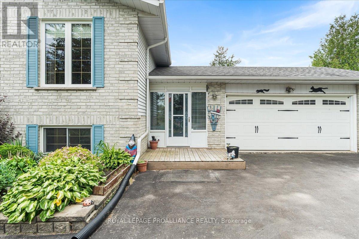 












2475C SHANNONVILLE ROAD

,
Tyendinaga (Tyendinaga Township),




Ontario
K0K2V0

