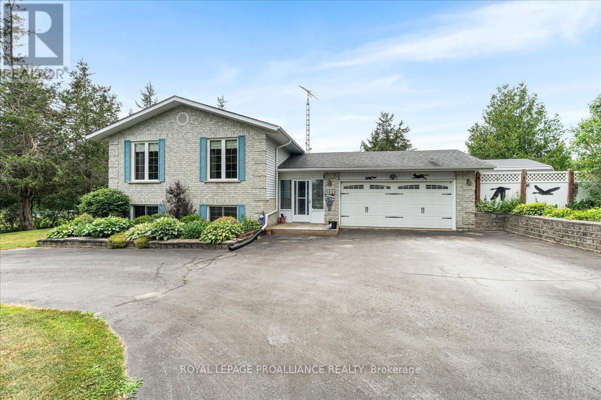 












2475C SHANNONVILLE ROAD

,
Tyendinaga (Tyendinaga Township),




Ontario
K0K2V0

