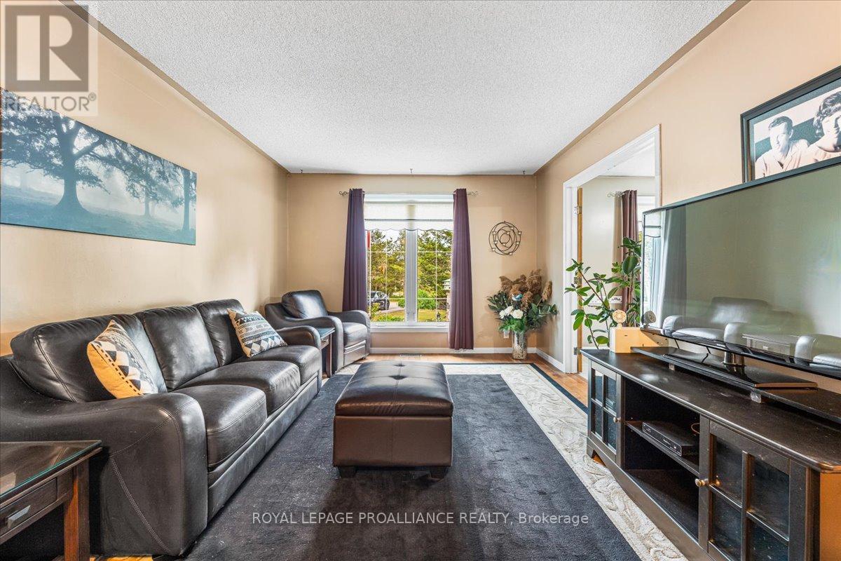 












2475C SHANNONVILLE ROAD

,
Tyendinaga (Tyendinaga Township),




Ontario
K0K2V0

