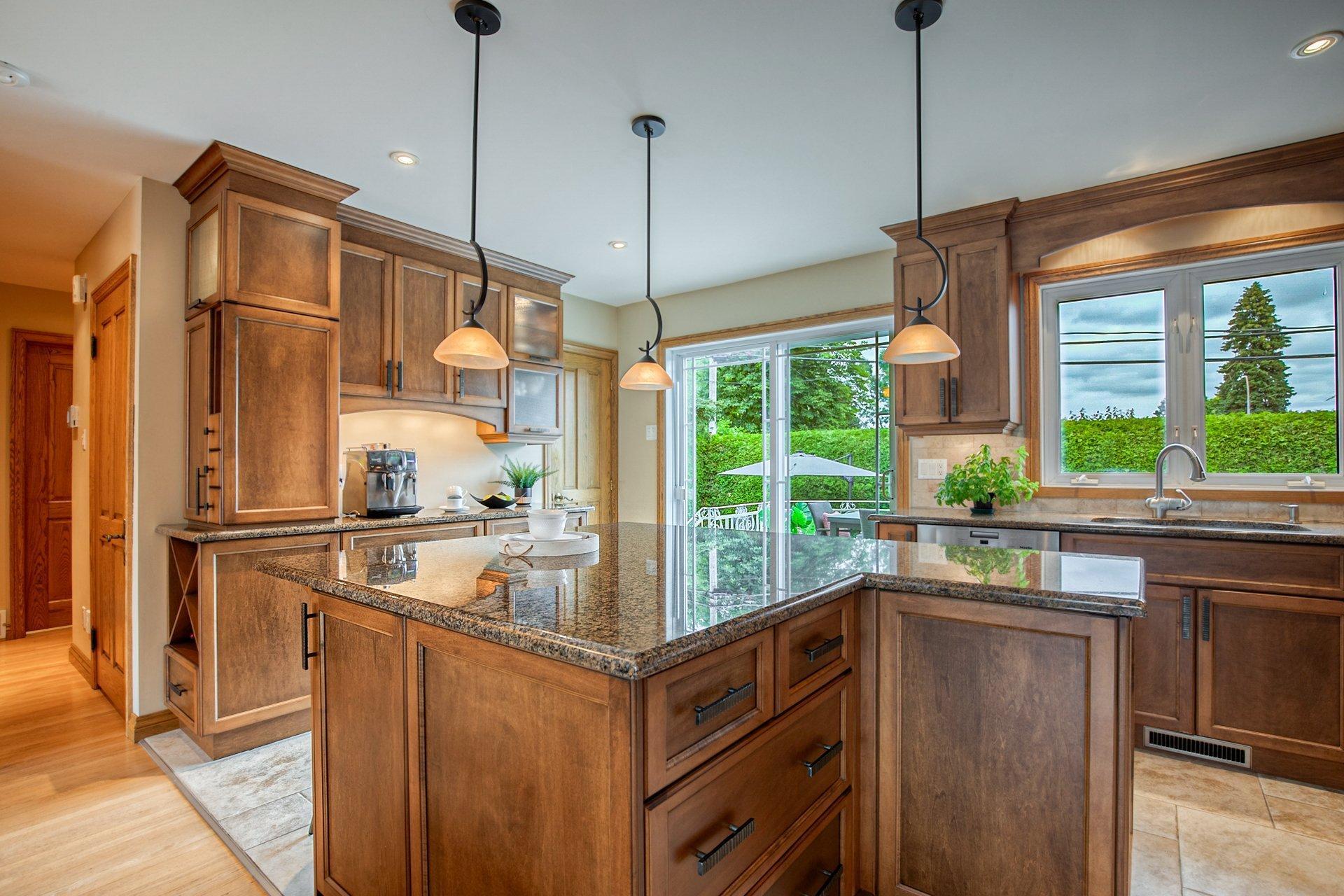 









2635


Rue Périgny

,
Longueuil (Le Vieux-Longueuil),




QC
J4L1S7

