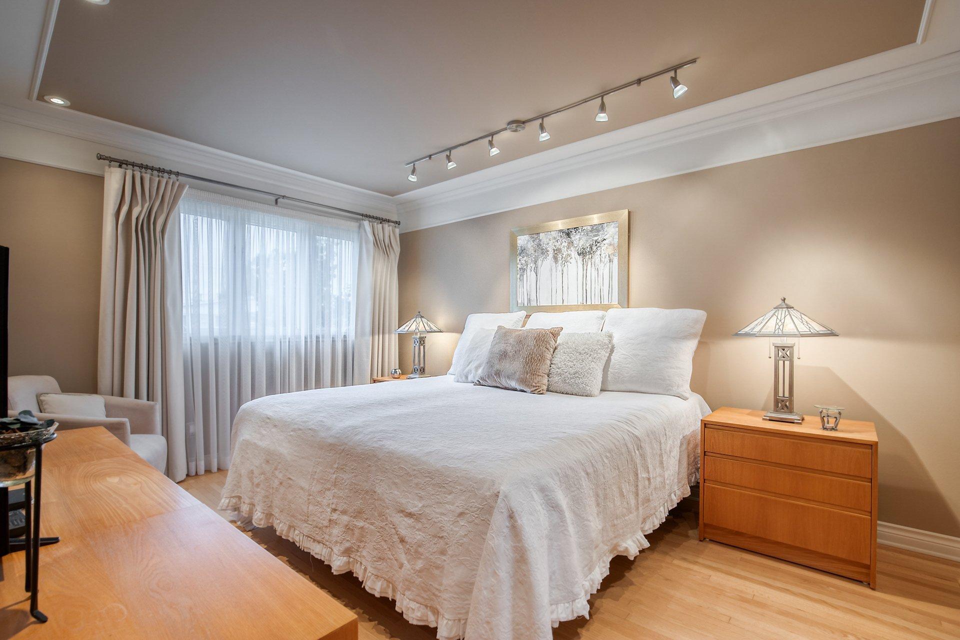 









2635


Rue Périgny

,
Longueuil (Le Vieux-Longueuil),




QC
J4L1S7

