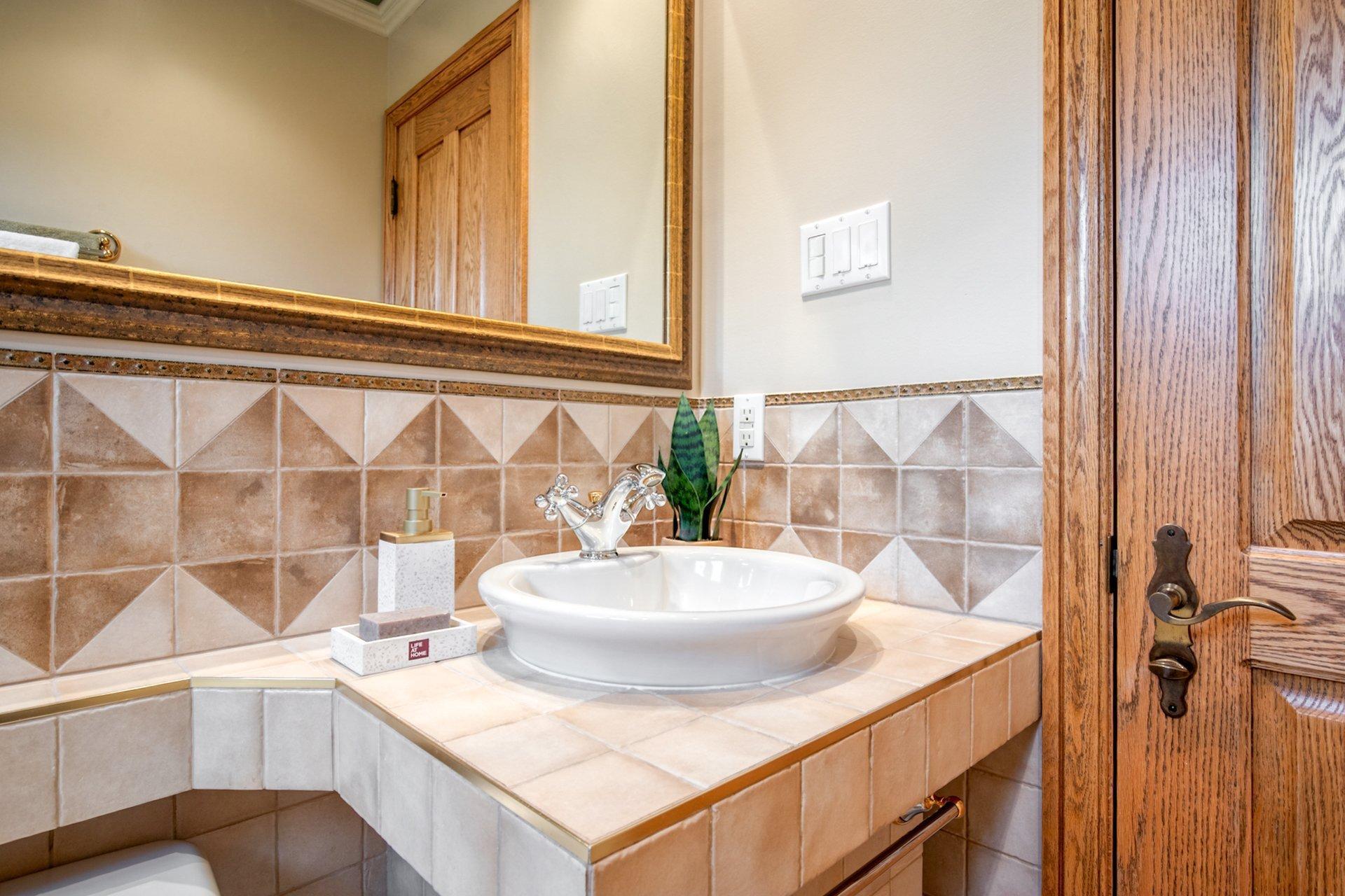 









2635


Rue Périgny

,
Longueuil (Le Vieux-Longueuil),




QC
J4L1S7

