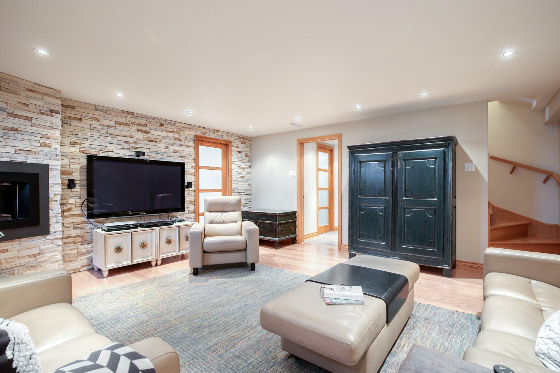 









2635


Rue Périgny

,
Longueuil (Le Vieux-Longueuil),




QC
J4L1S7

