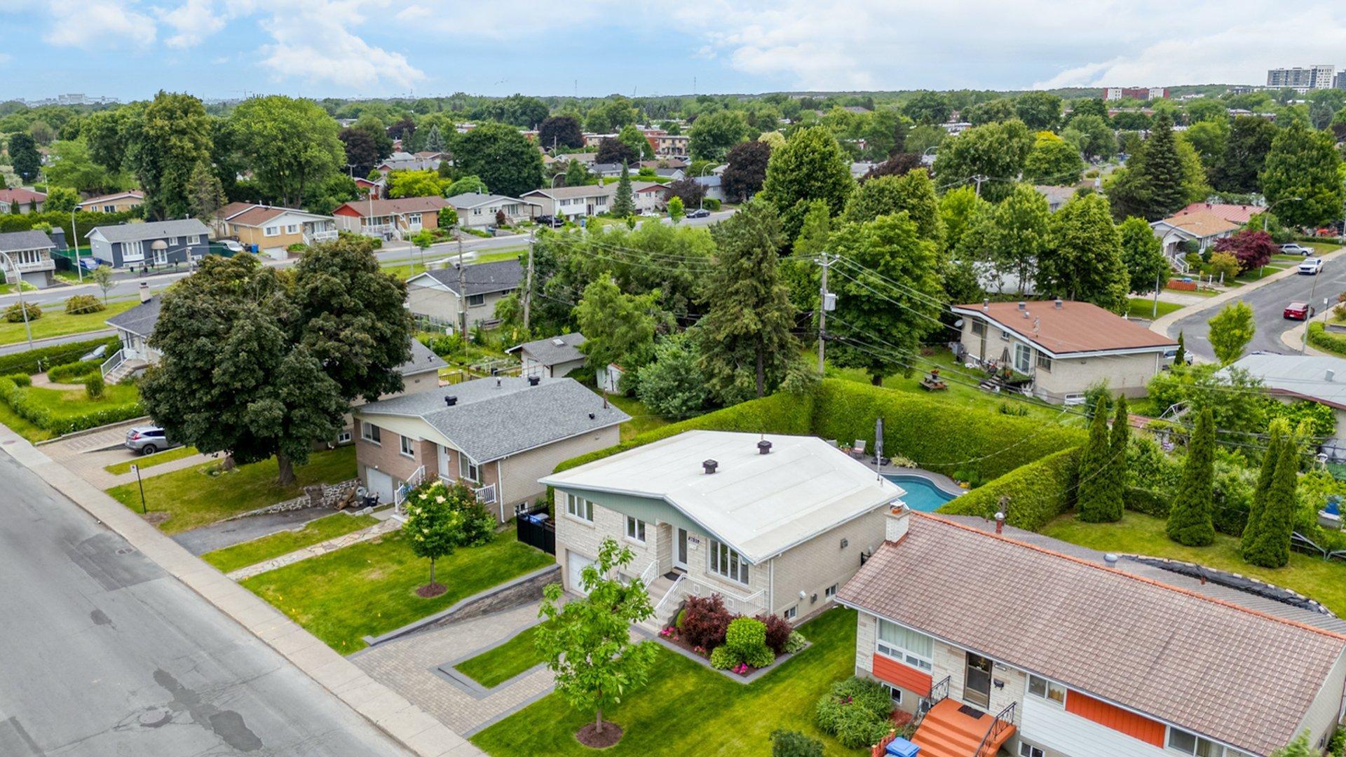 









2635


Rue Périgny

,
Longueuil (Le Vieux-Longueuil),




QC
J4L1S7

