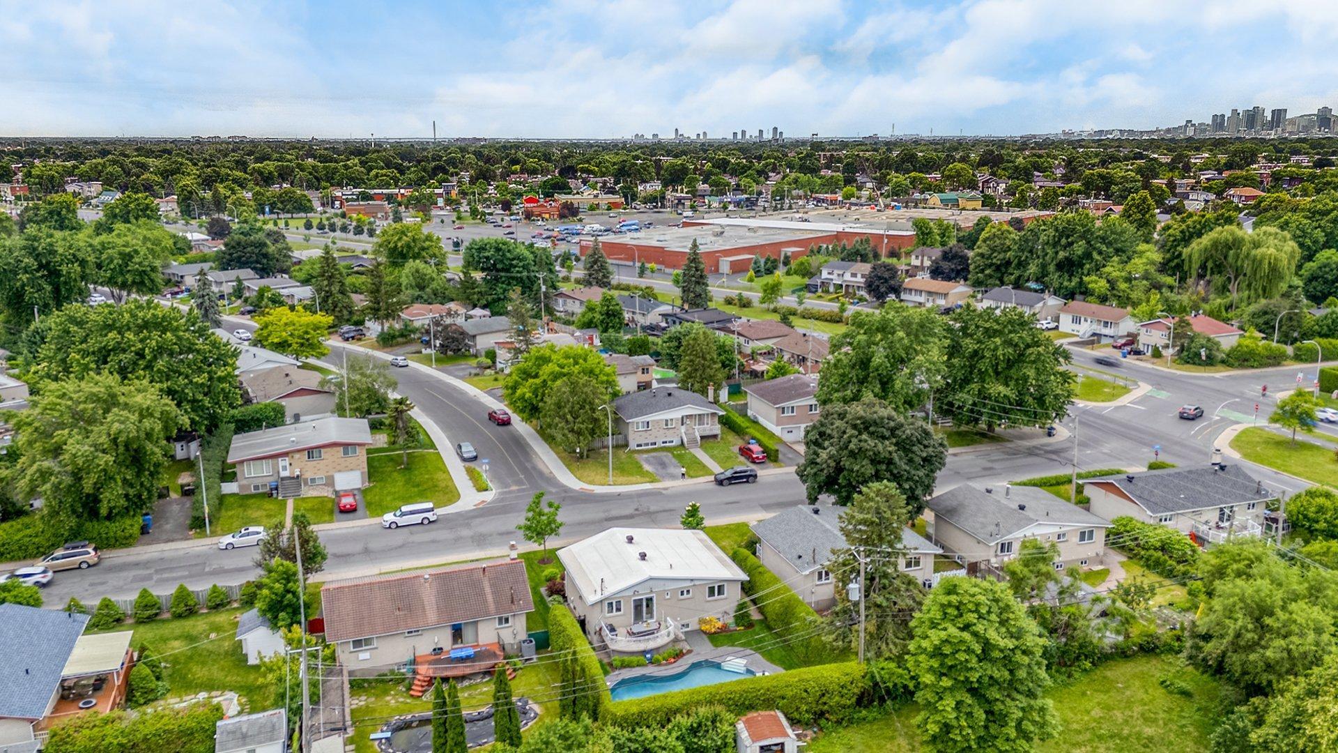 









2635


Rue Périgny

,
Longueuil (Le Vieux-Longueuil),




QC
J4L1S7

