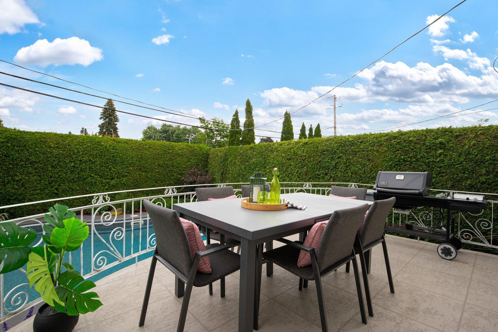 









2635


Rue Périgny

,
Longueuil (Le Vieux-Longueuil),




QC
J4L1S7

