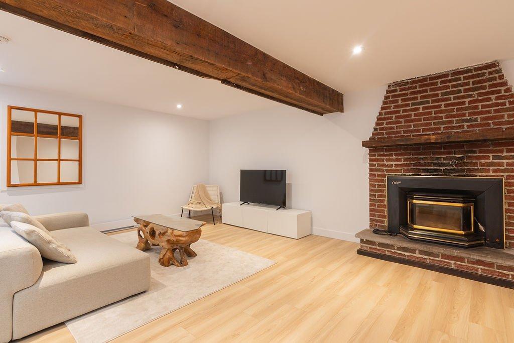 









1063


Rue Galinée

,
Saint-Bruno-de-Montarville,




QC
J3V3W5


