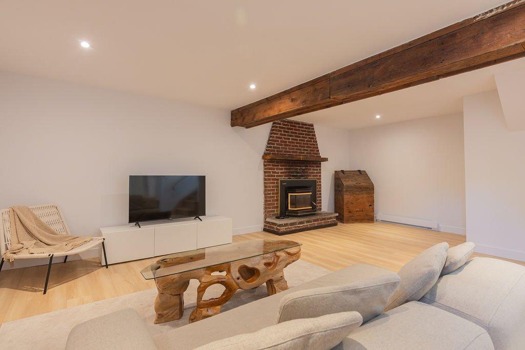 









1063


Rue Galinée

,
Saint-Bruno-de-Montarville,




QC
J3V3W5

