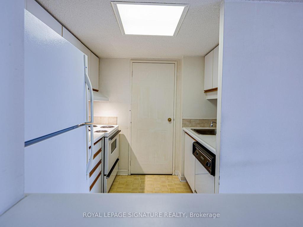 









150


Alton Towers

Circle, 405,
Toronto,




ON
M1V 4X7

