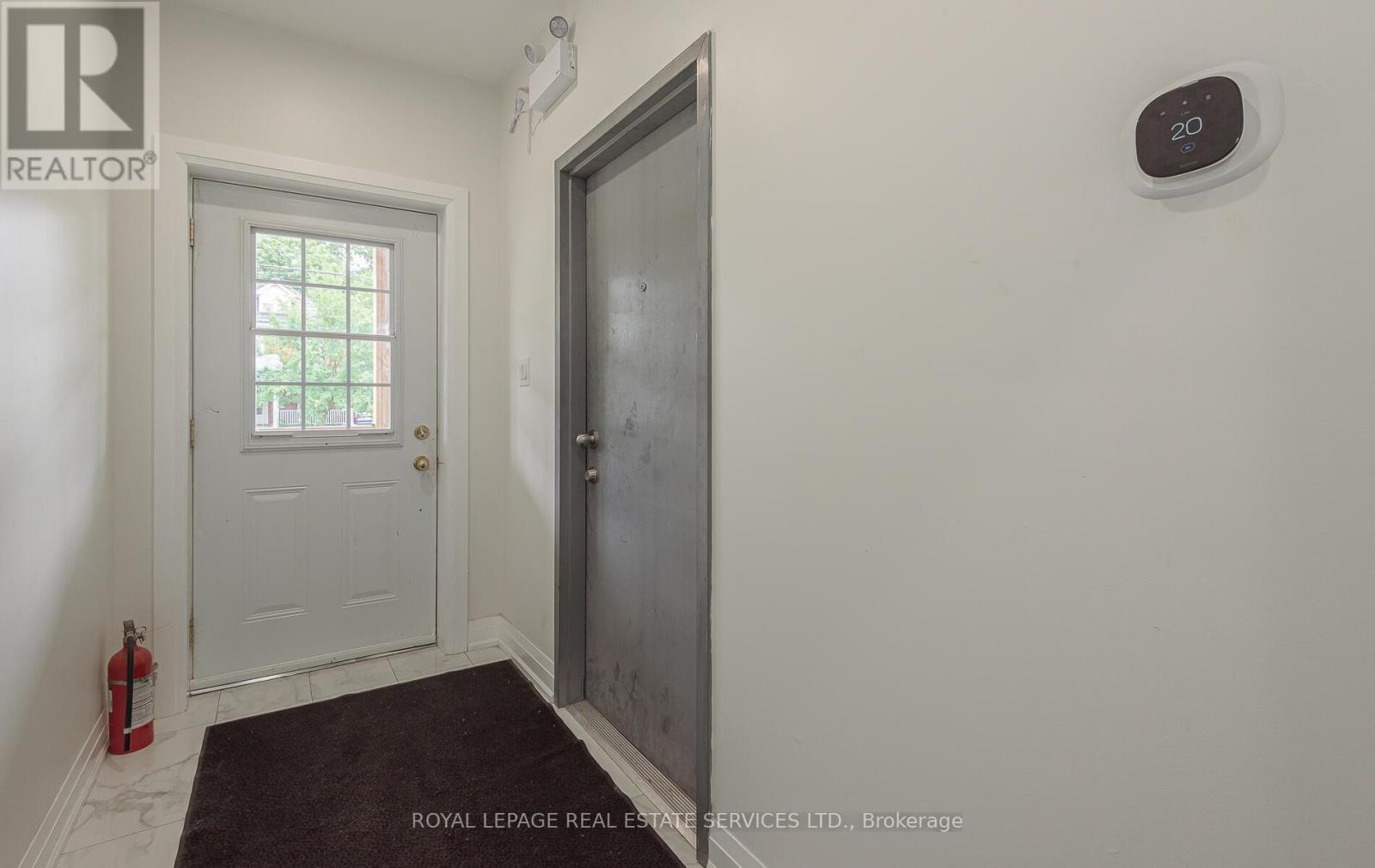 












631 LAWRENCE STREET

,
Cambridge,




Ontario
N3H2M8

