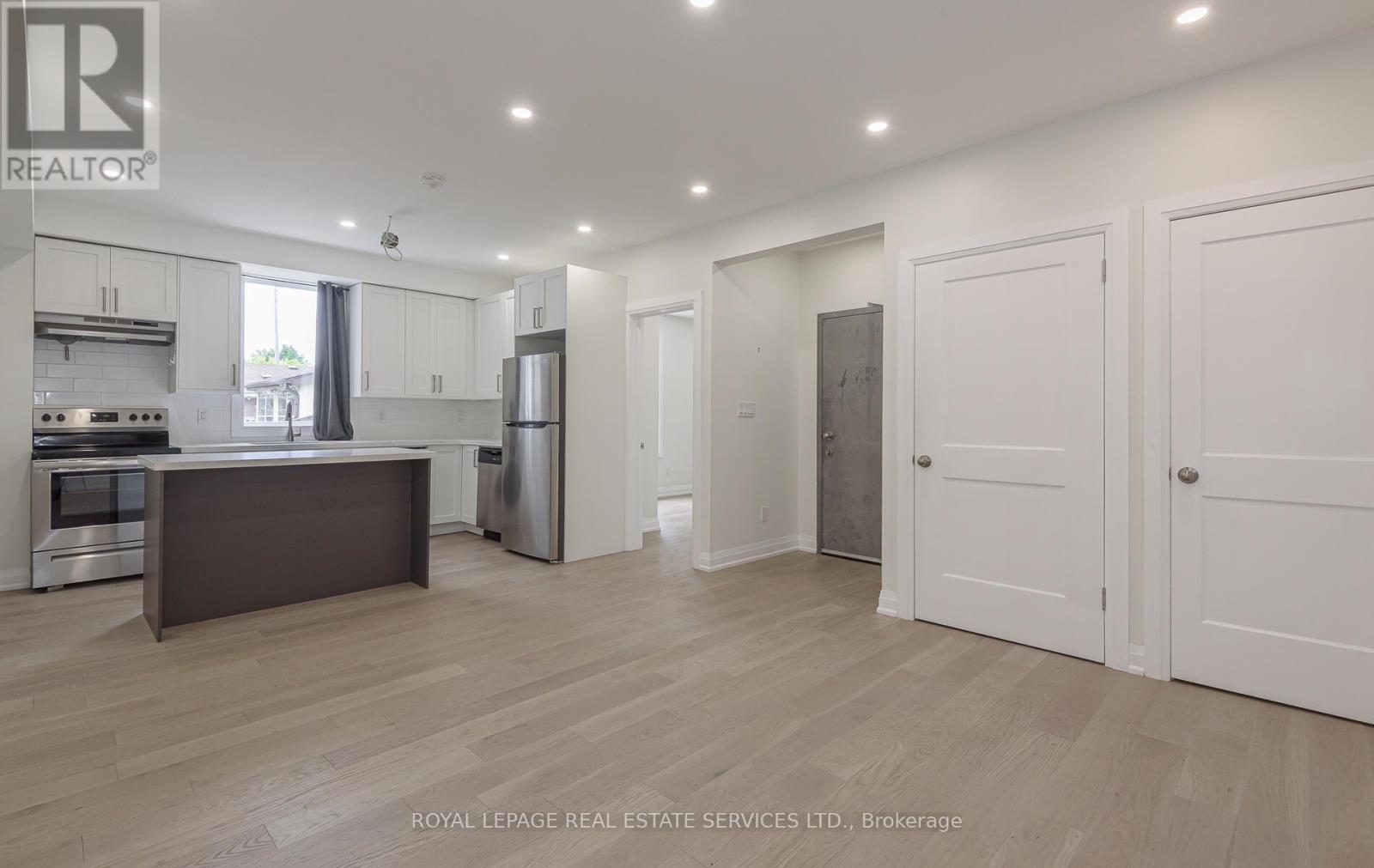 












631 LAWRENCE STREET

,
Cambridge,




Ontario
N3H2M8

