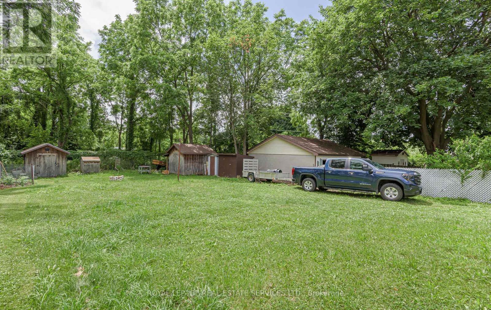 












631 LAWRENCE STREET

,
Cambridge,




Ontario
N3H2M8

