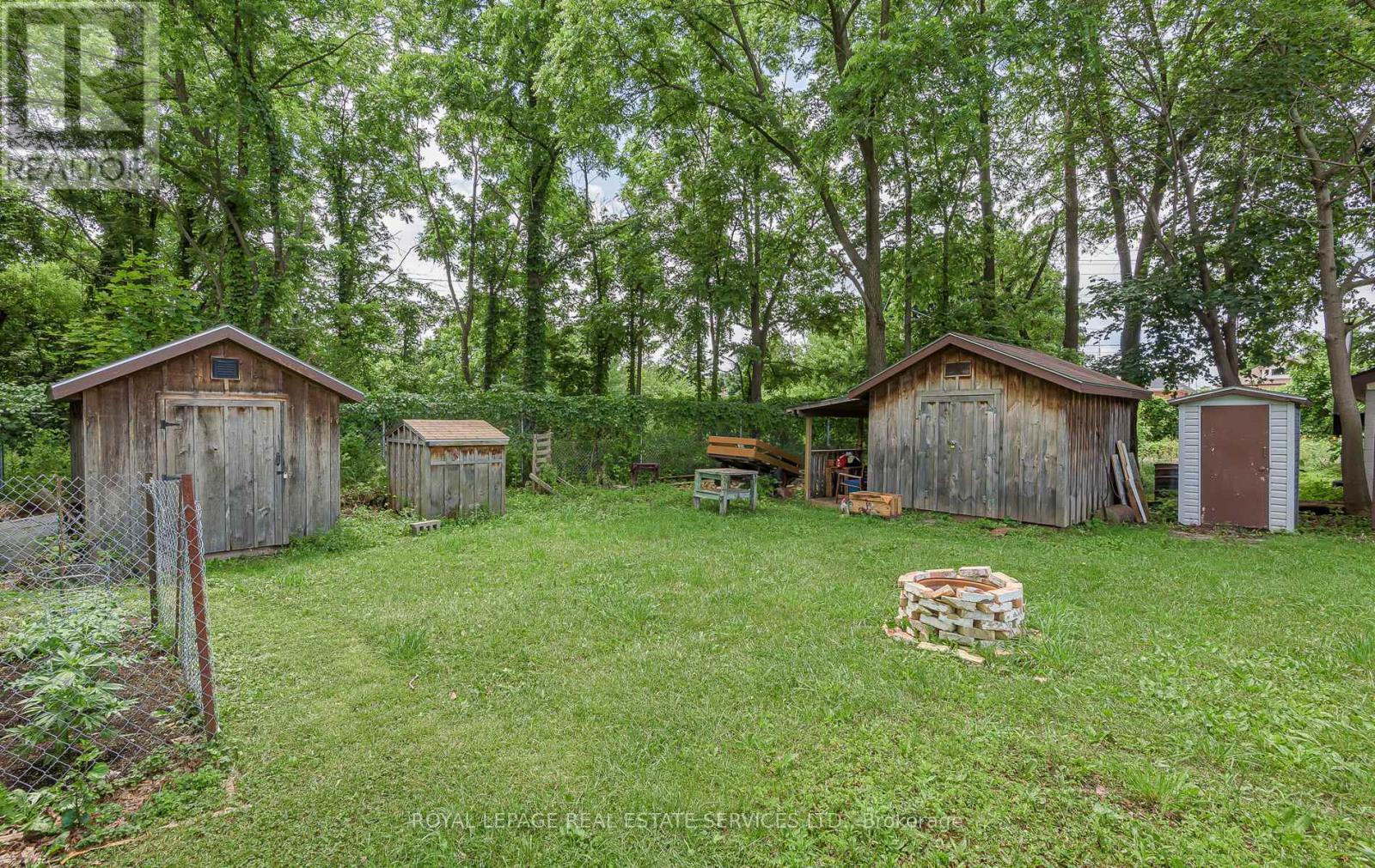 












631 LAWRENCE STREET

,
Cambridge,




Ontario
N3H2M8

