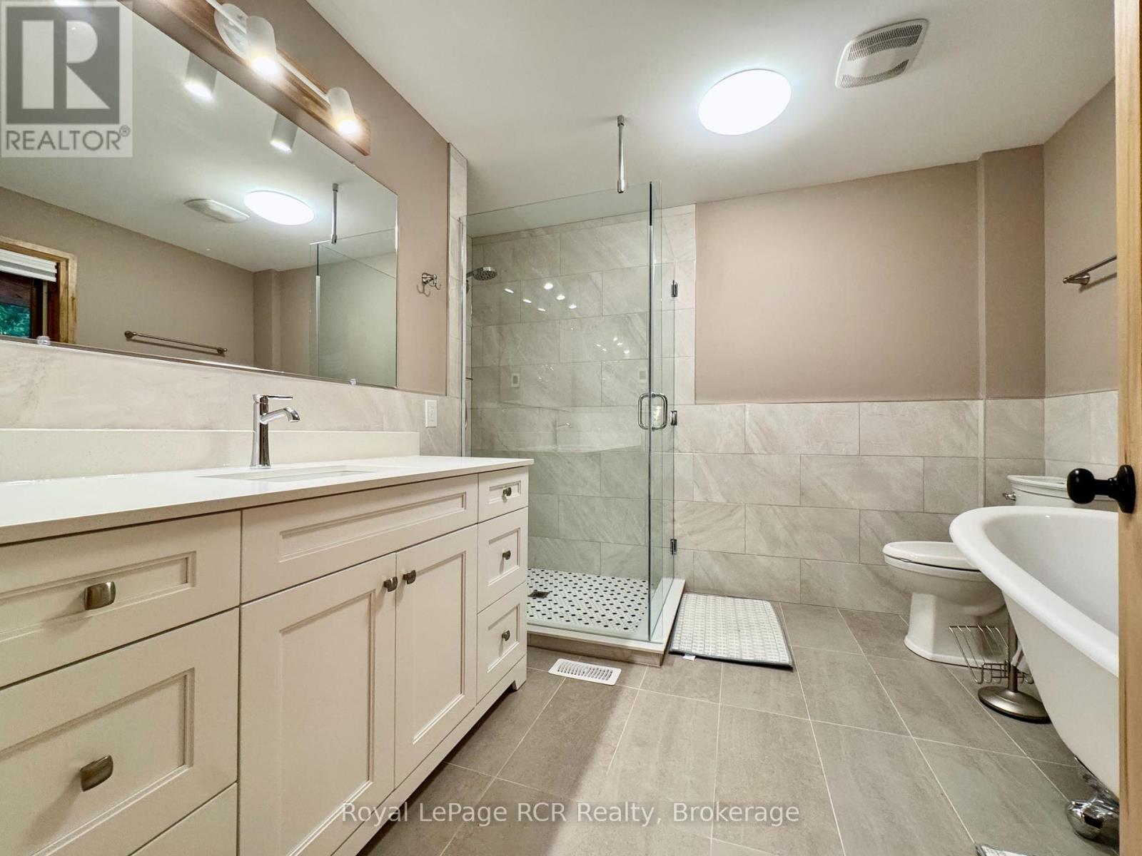 












91 LITTLE PINE DRIVE

,
Northern Bruce Peninsula,




Ontario
N0H1W0


