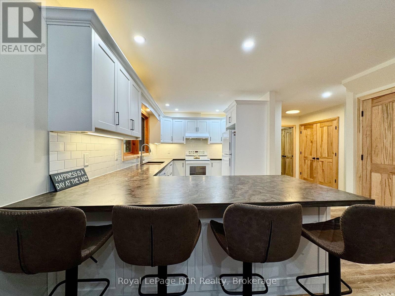












91 LITTLE PINE DRIVE

,
Northern Bruce Peninsula,




Ontario
N0H1W0

