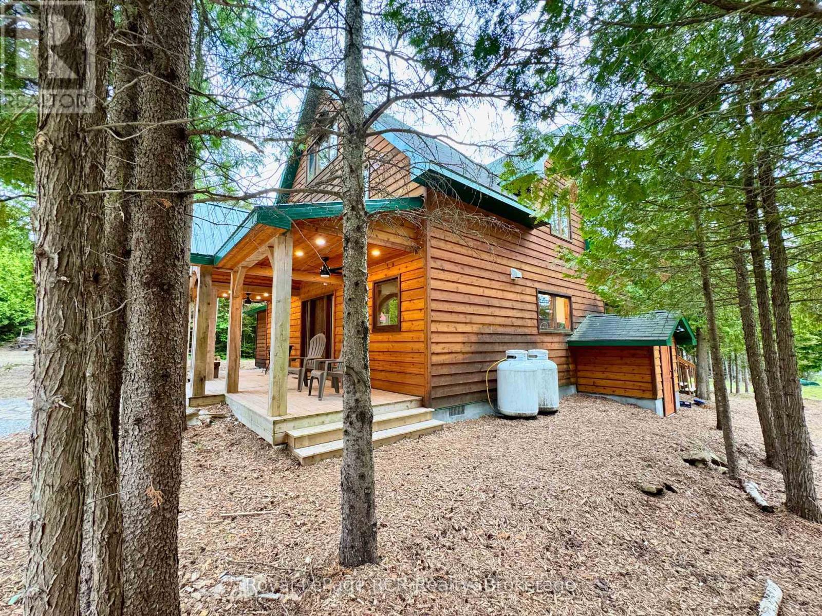 












91 LITTLE PINE DRIVE

,
Northern Bruce Peninsula,




Ontario
N0H1W0


