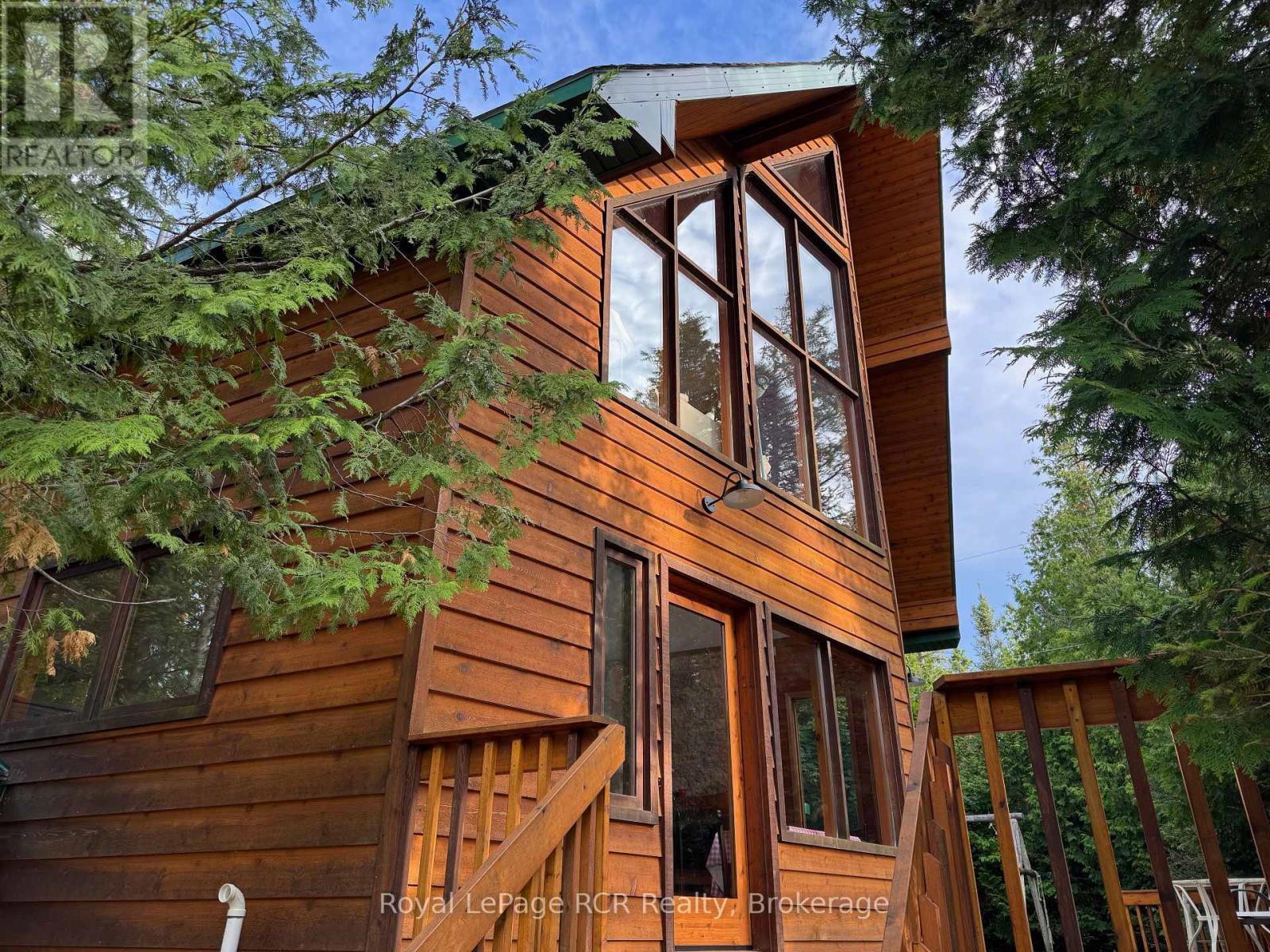 












91 LITTLE PINE DRIVE

,
Northern Bruce Peninsula,




Ontario
N0H1W0

