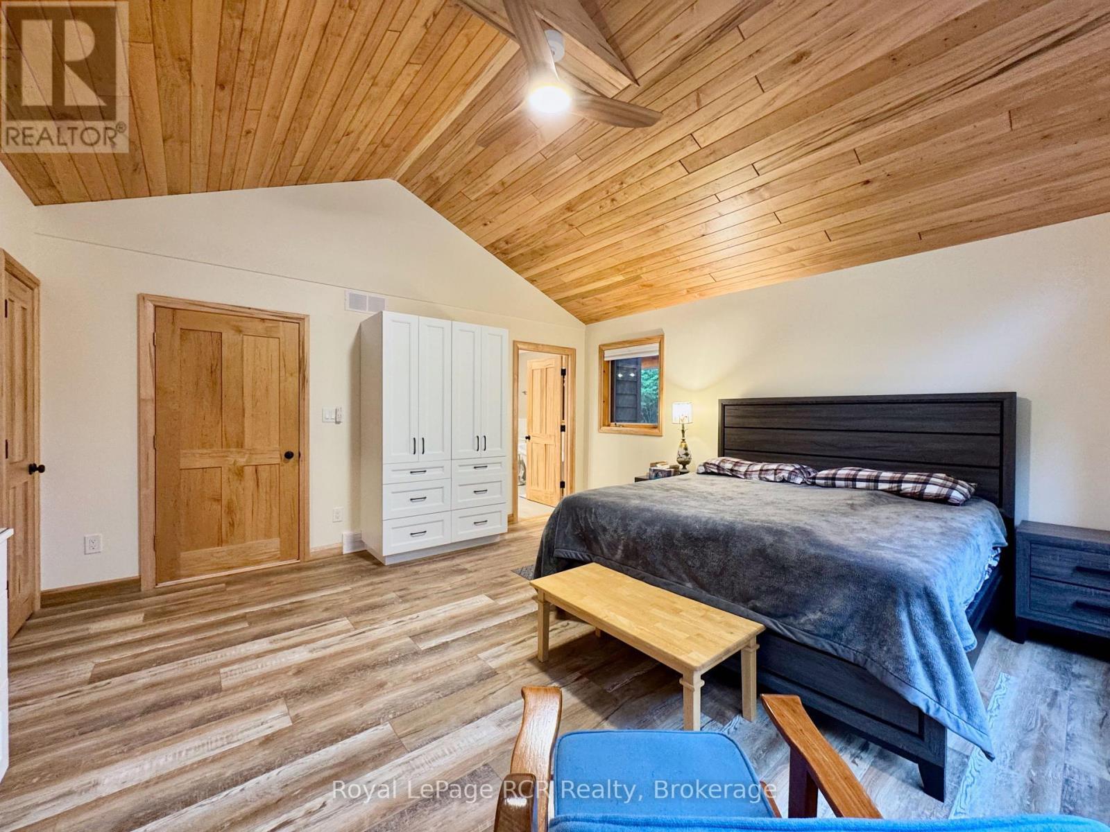 












91 LITTLE PINE DRIVE

,
Northern Bruce Peninsula,




Ontario
N0H1W0

