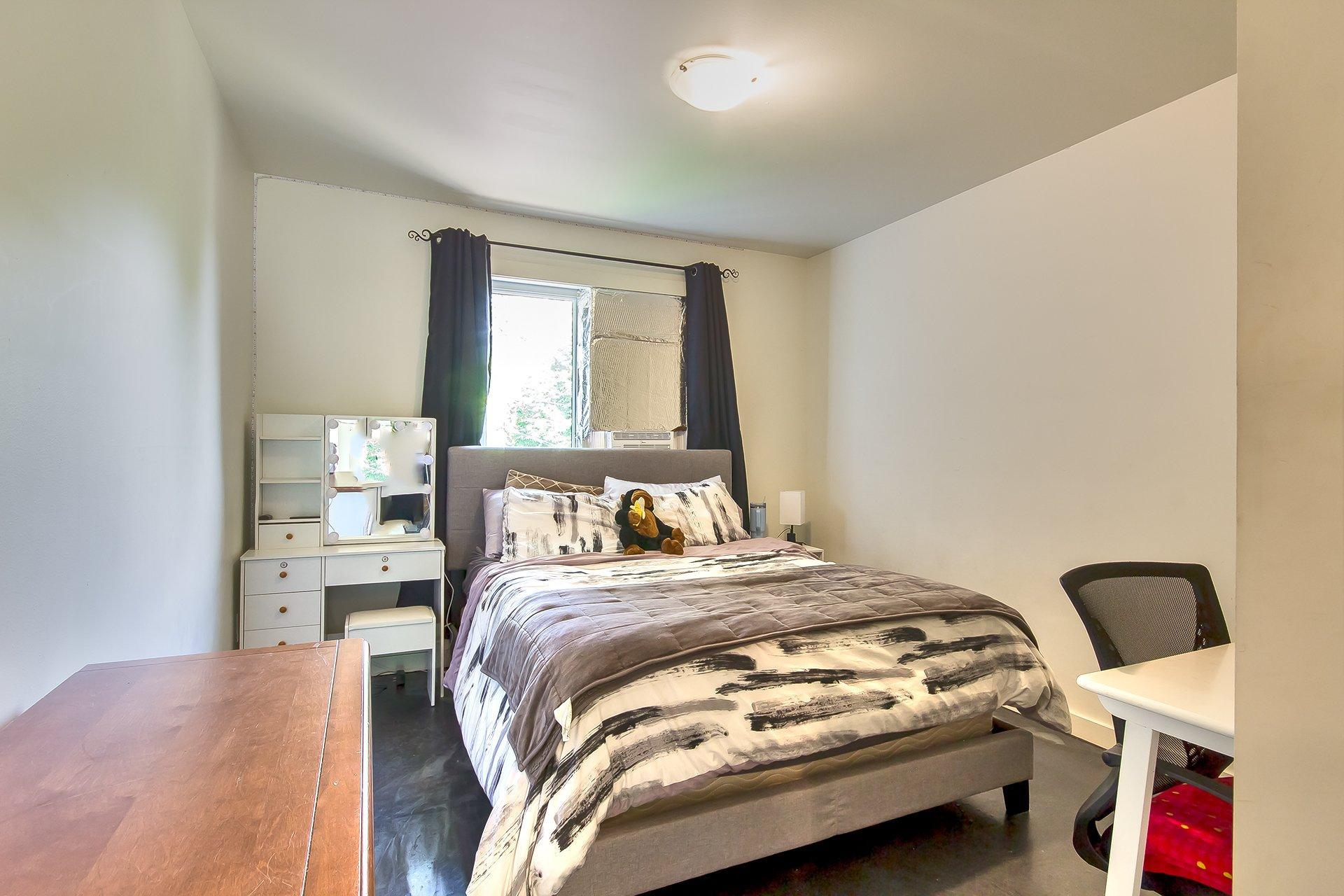 









1329


Rue Couture

,
Gatineau (Gatineau),




QC
J8P1R5

