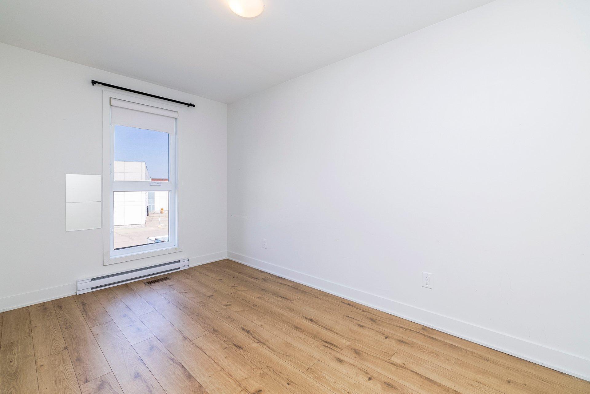 









49


Av. des Frênes

,
Pointe-Claire,




QC
H9R0C2

