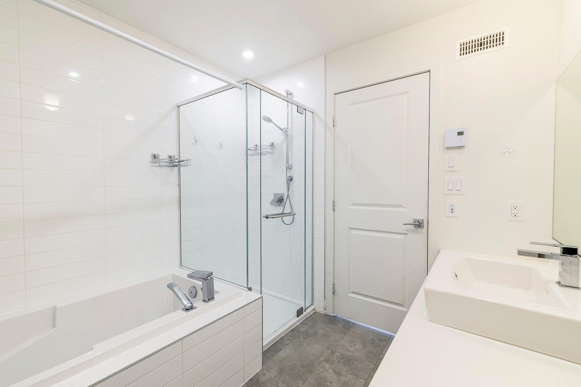 









49


Av. des Frênes

,
Pointe-Claire,




QC
H9R0C2


