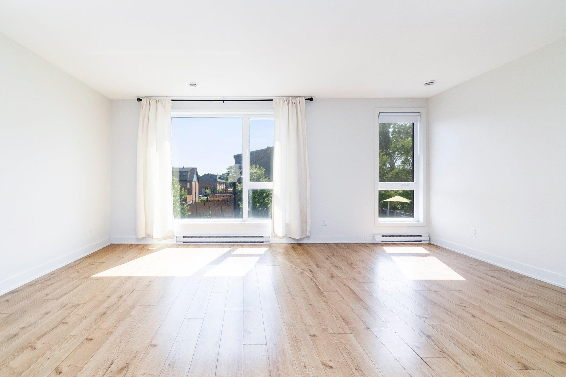 









49


Av. des Frênes

,
Pointe-Claire,




QC
H9R0C2

