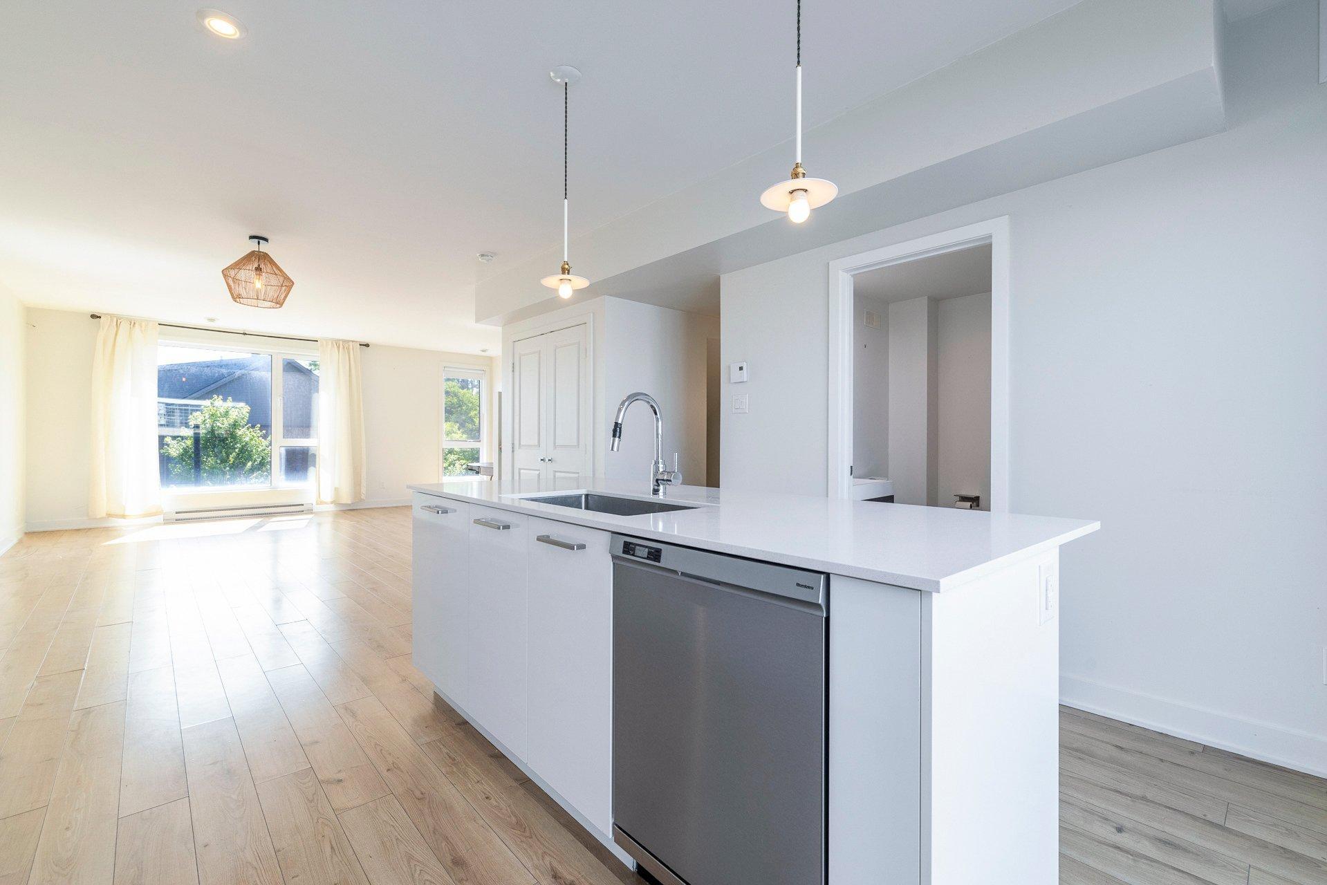 









49


Av. des Frênes

,
Pointe-Claire,




QC
H9R0C2

