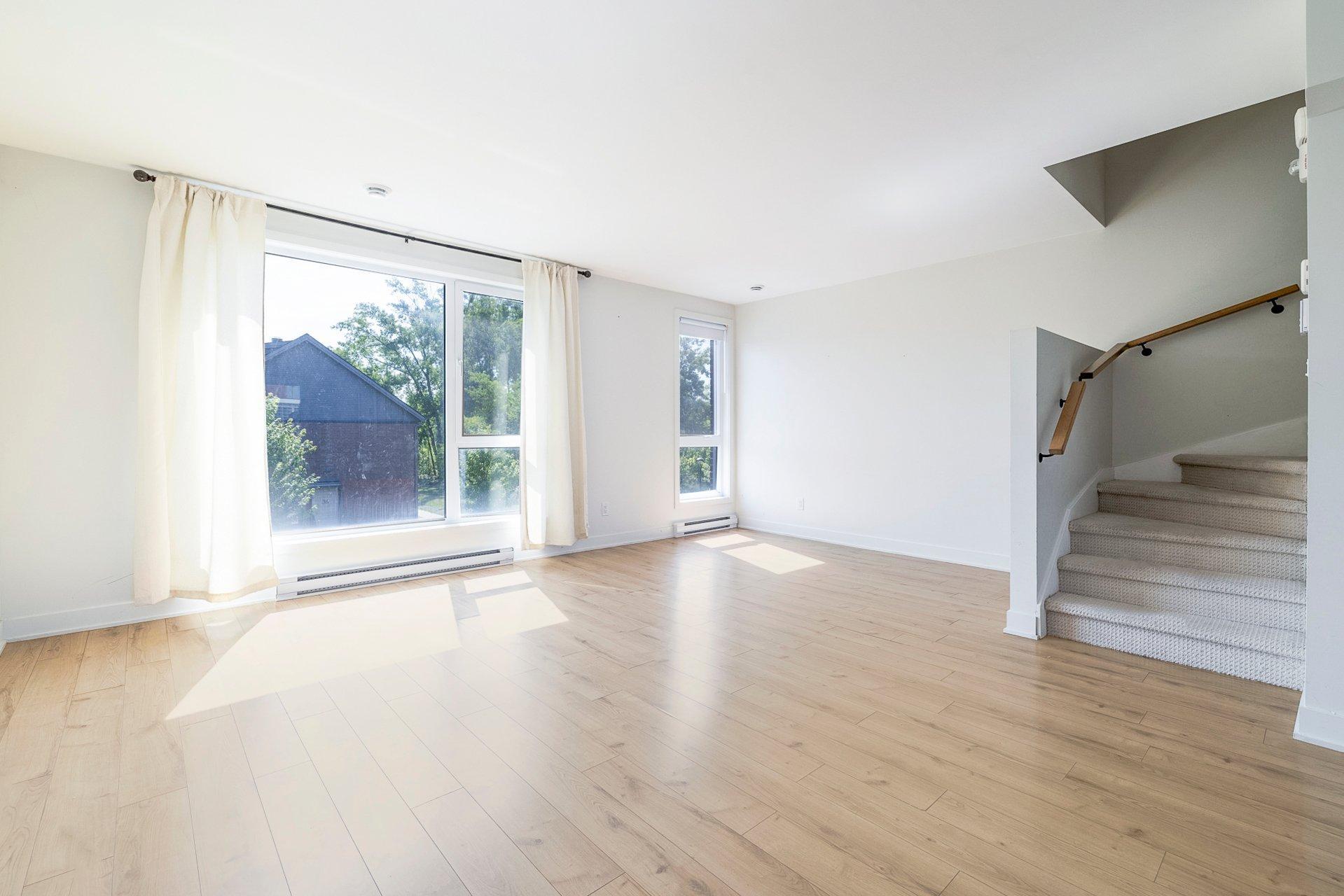









49


Av. des Frênes

,
Pointe-Claire,




QC
H9R0C2

