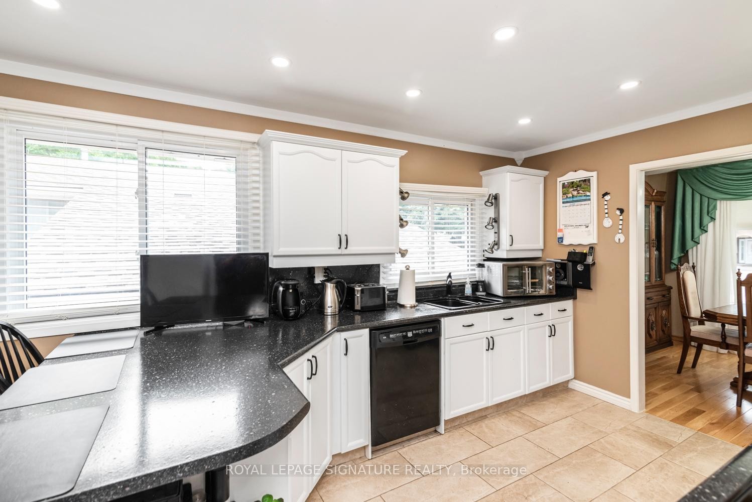 









55


Hanover

Place,
Hamilton,




ON
L8K 5X7

