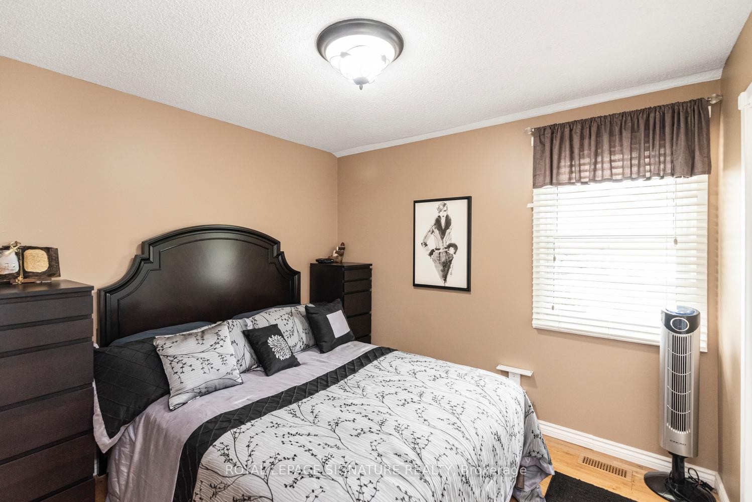 









55


Hanover

Place,
Hamilton,




ON
L8K 5X7

