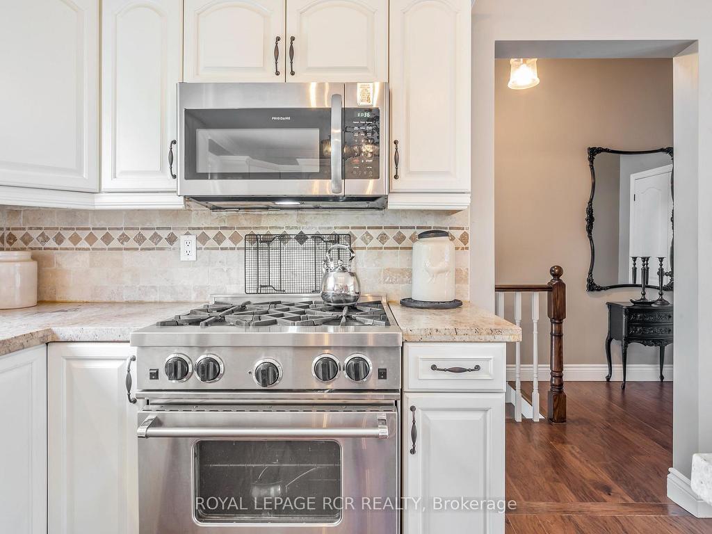 









17


King

Street,
Caledon,




ON
L7K 0C5

