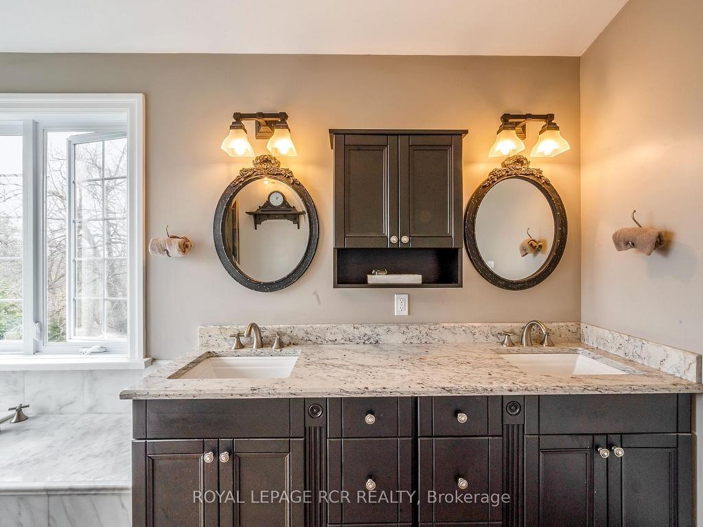 









17


King

Street,
Caledon,




ON
L7K 0C5

