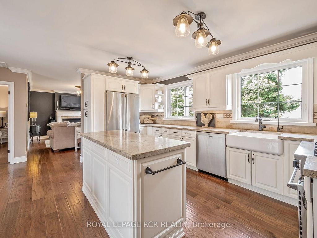 









17


King

Street,
Caledon,




ON
L7K 0C5

