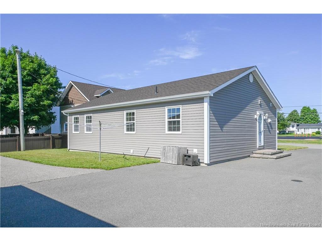 









158


3e rue

ST,
Shippagan,




NB
E8S 1V2

