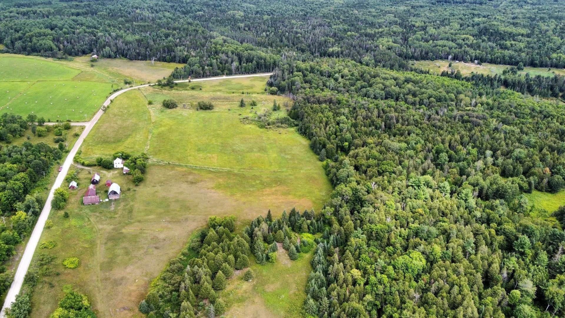 









5


Ch. Barry

,
L'Île-du-Grand-Calumet,







QC
J0X1J0

