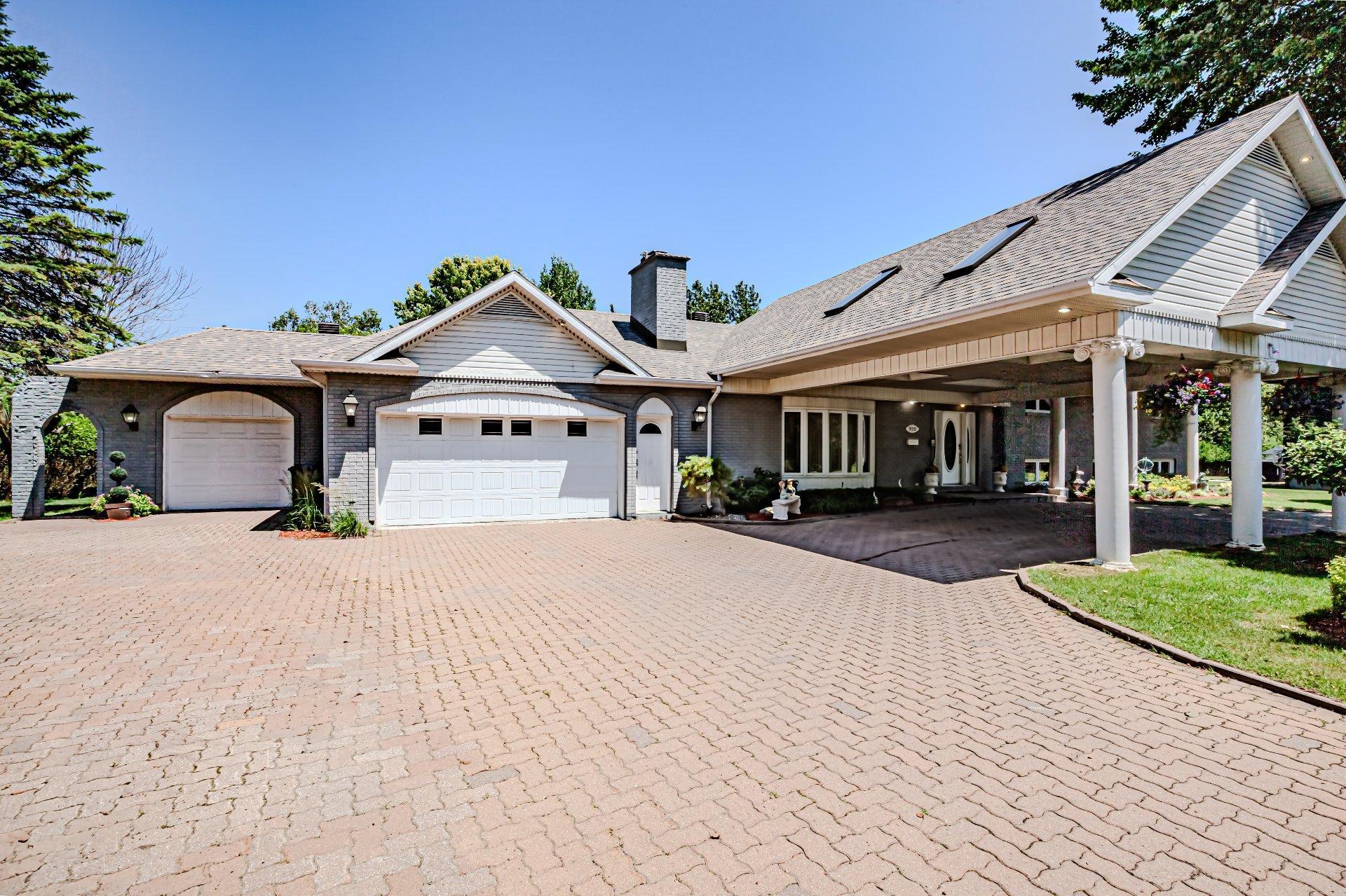 









920


Boul. St-Joseph O.

,
Drummondville,




QC
J2E1H9


