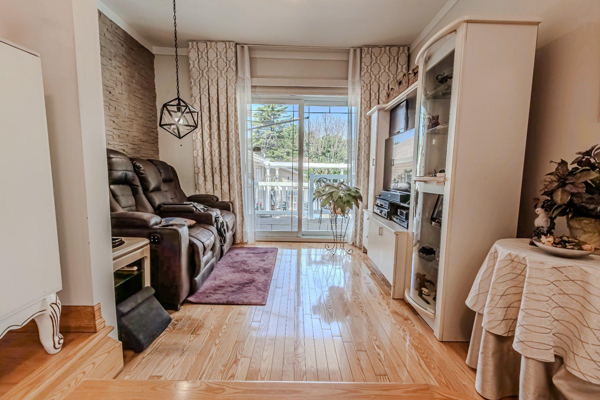 









920


Boul. St-Joseph O.

,
Drummondville,




QC
J2E1H9

