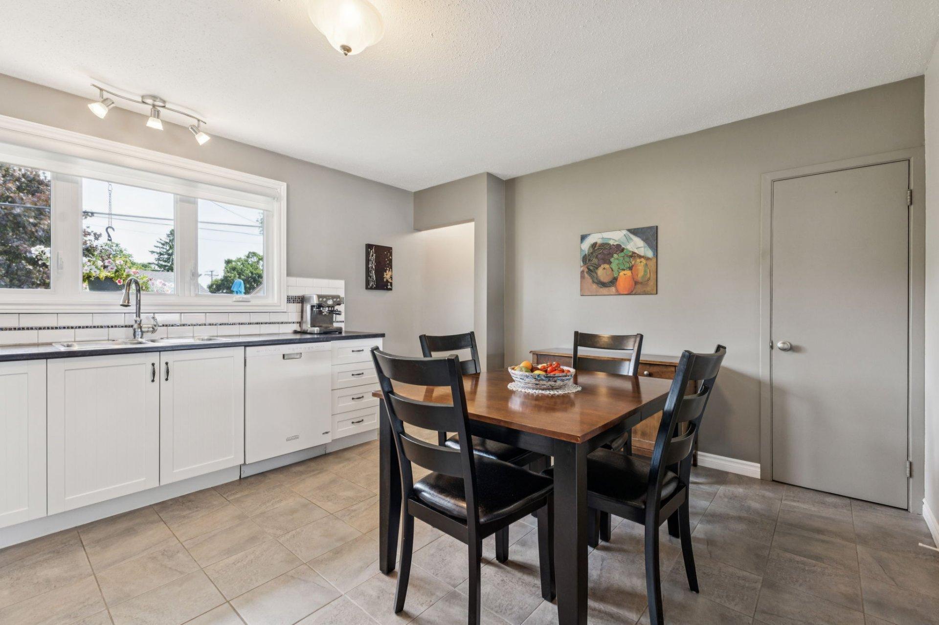 









40


Rue de Provence

,
Gatineau (Gatineau),




QC
J8T4V1


