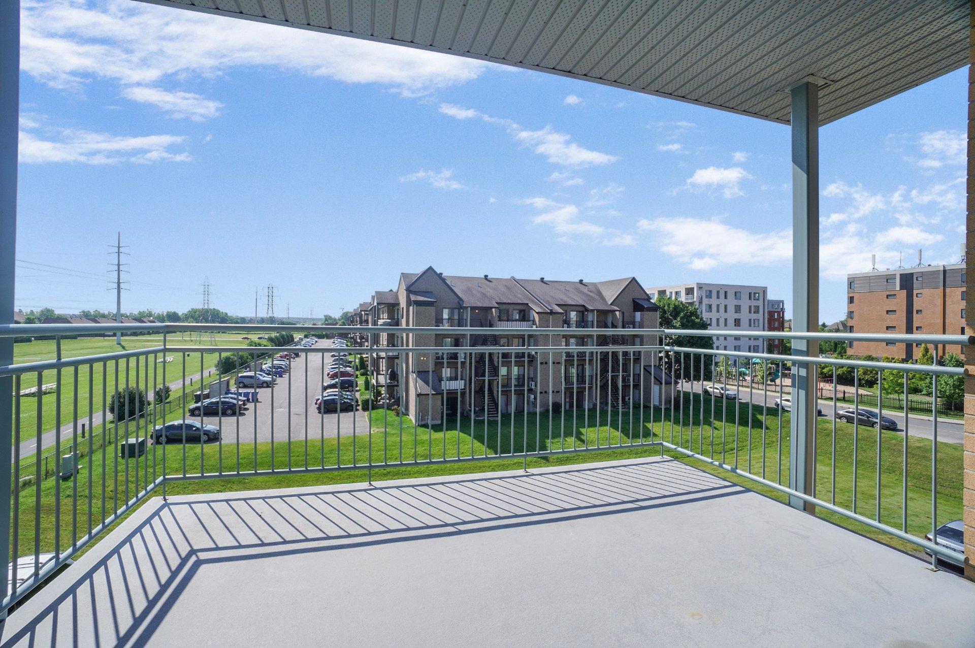 









4305


Av. Colomb

, 402,
Brossard,




QC
J4Z3V2


