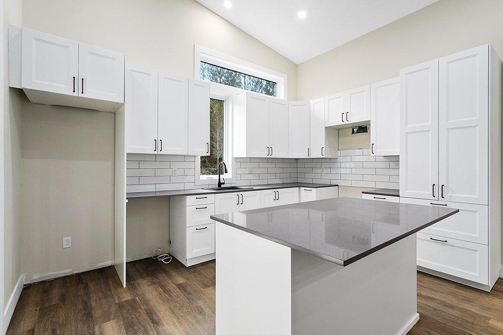 









24


Rue Second

,
Otter Lake,




QC
J0X2P0

