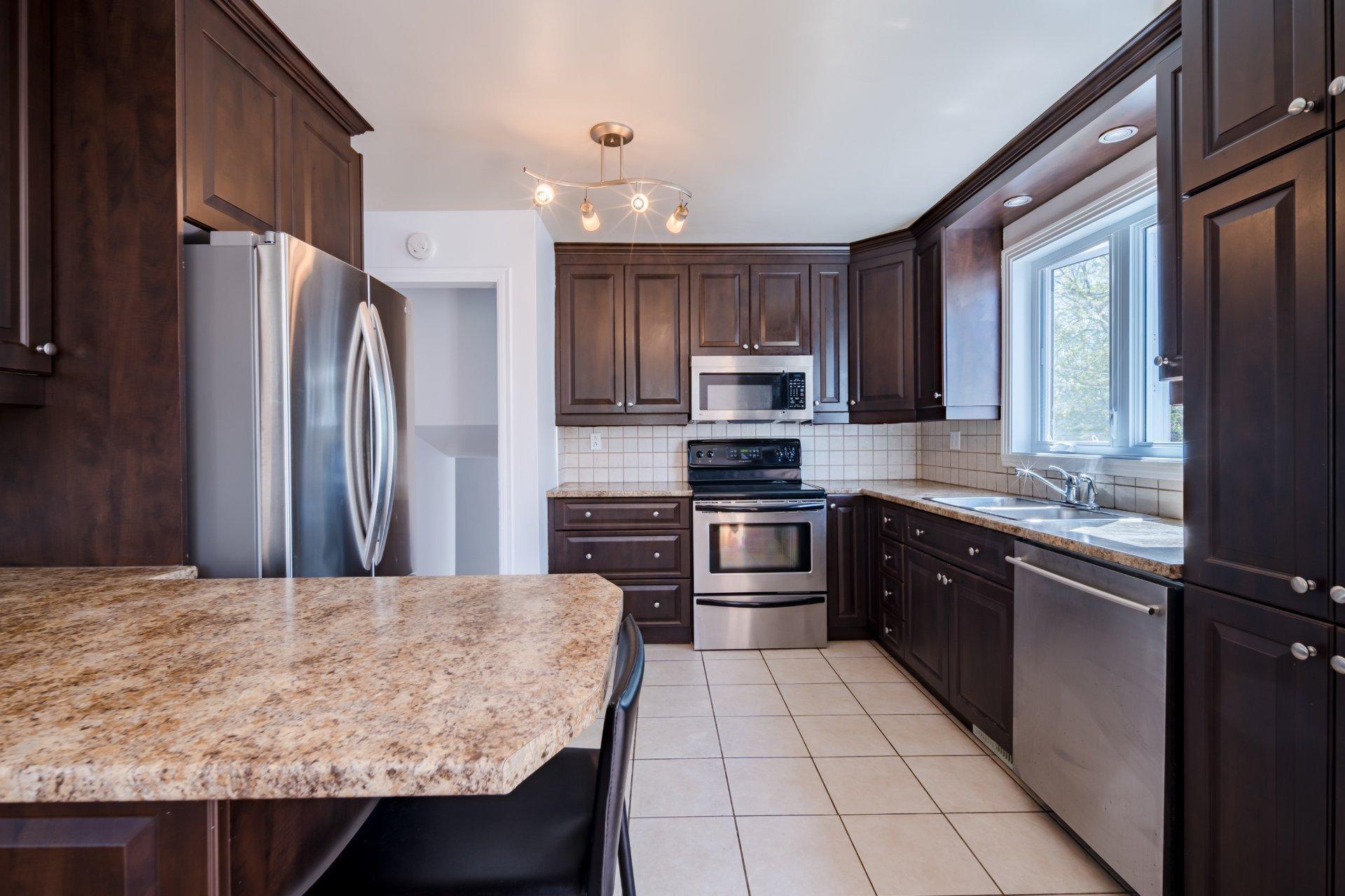 









136


Lincoln Drive

,
Beaconsfield,




QC
H9W1M6

