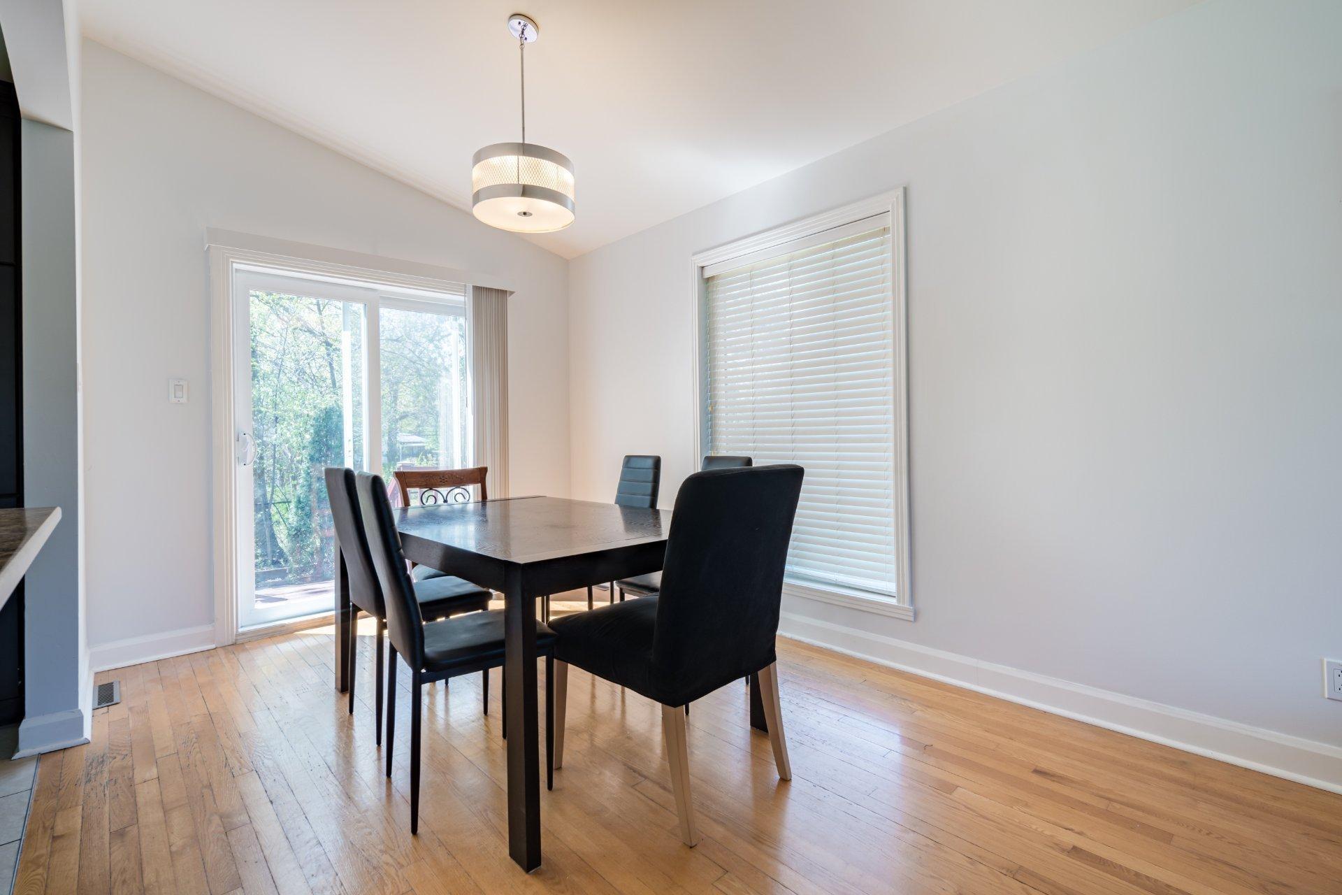 









136


Lincoln Drive

,
Beaconsfield,




QC
H9W1M6

