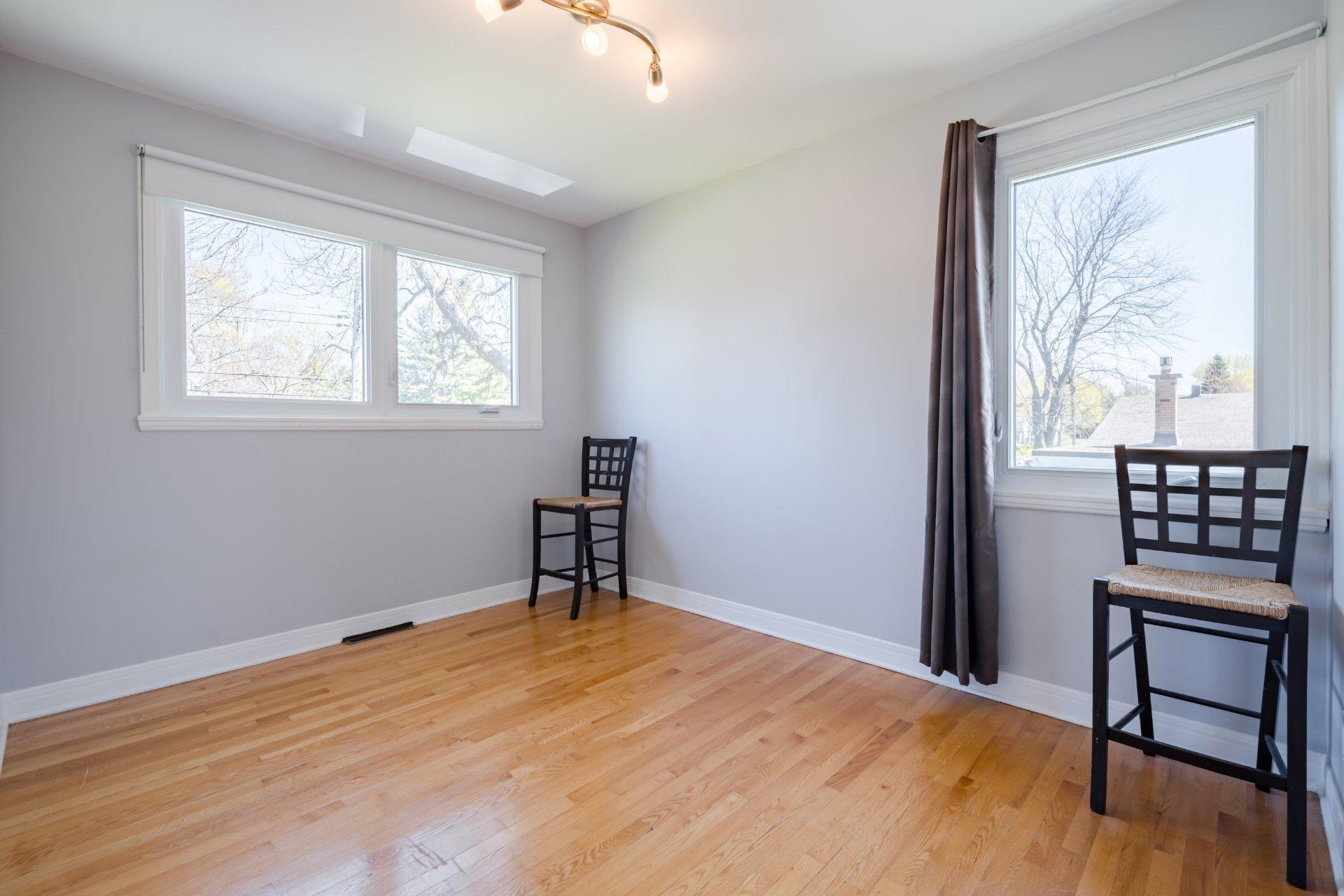 









136


Lincoln Drive

,
Beaconsfield,




QC
H9W1M6

