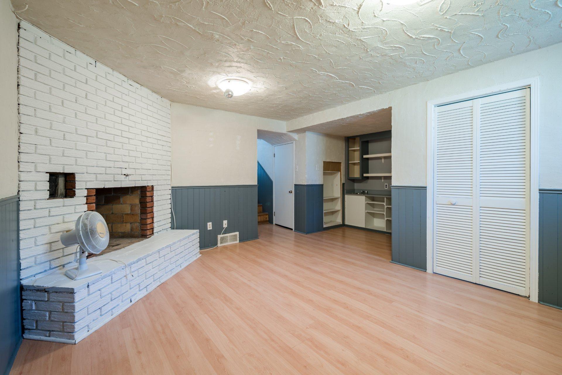 









136


Lincoln Drive

,
Beaconsfield,




QC
H9W1M6

