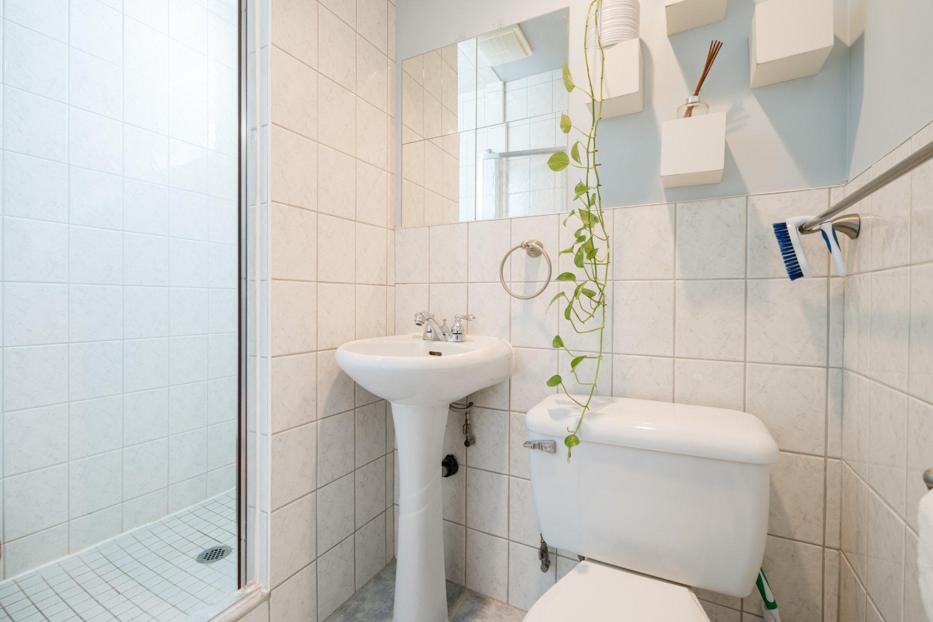 









136


Lincoln Drive

,
Beaconsfield,




QC
H9W1M6

