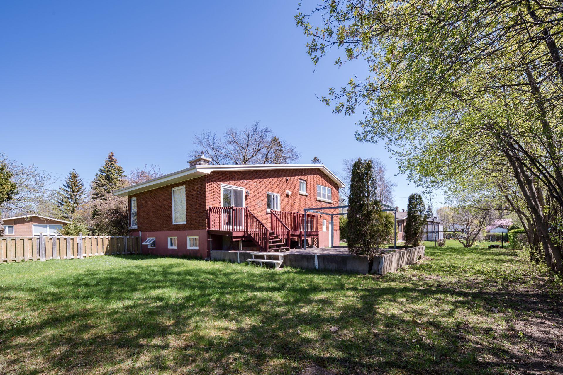 









136


Lincoln Drive

,
Beaconsfield,




QC
H9W1M6

